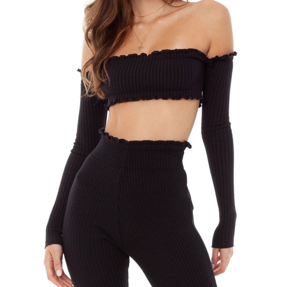 Are you am I off shoulder cropped tiiu top